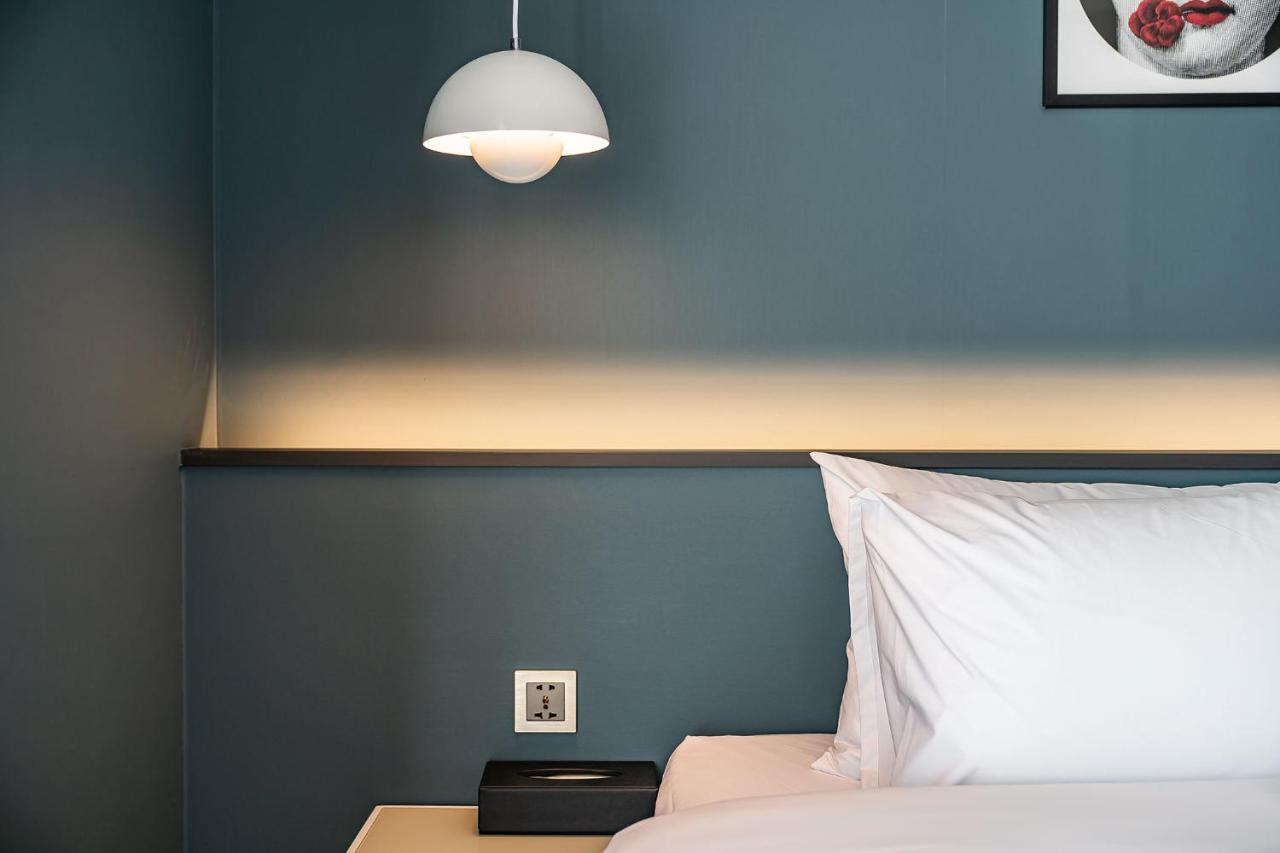 Hotel Brown Dot Signature 3*