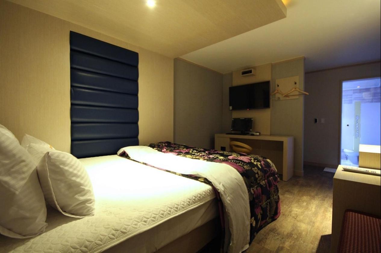 Hotel 9st Traveltel Busan