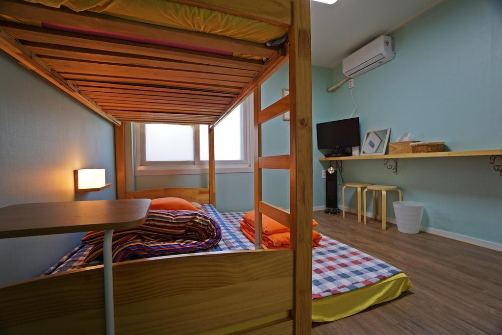 Hostel 710 Yellow *