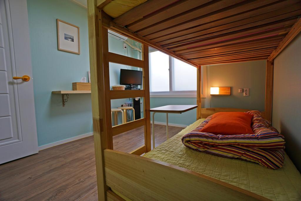 710 Yellow Hostel Busan