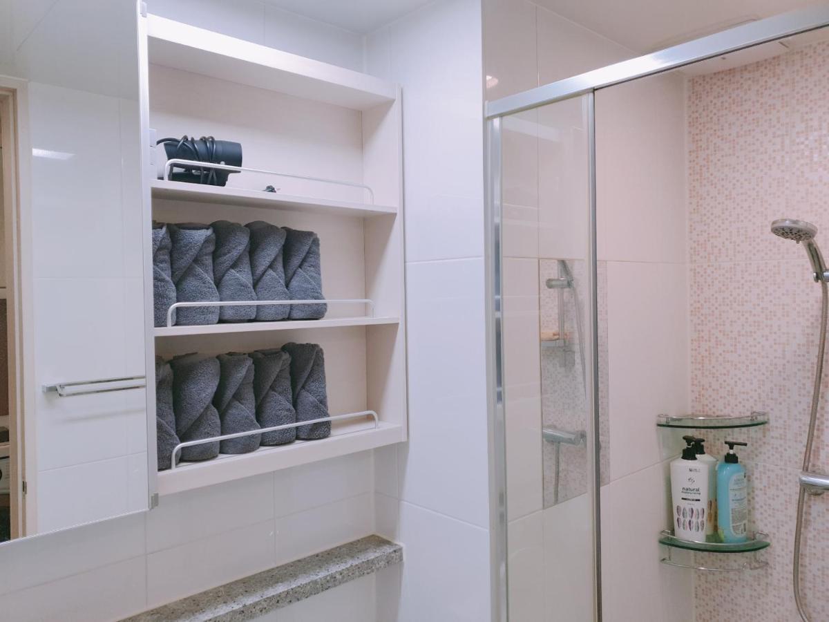 Gaming house for long-term stay l 장기숙박, 자가격리 숙소를 위한 시청역 3분거리 게이밍 하우스