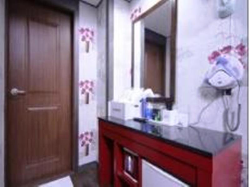 Dongbang Tourist Hotel 2*