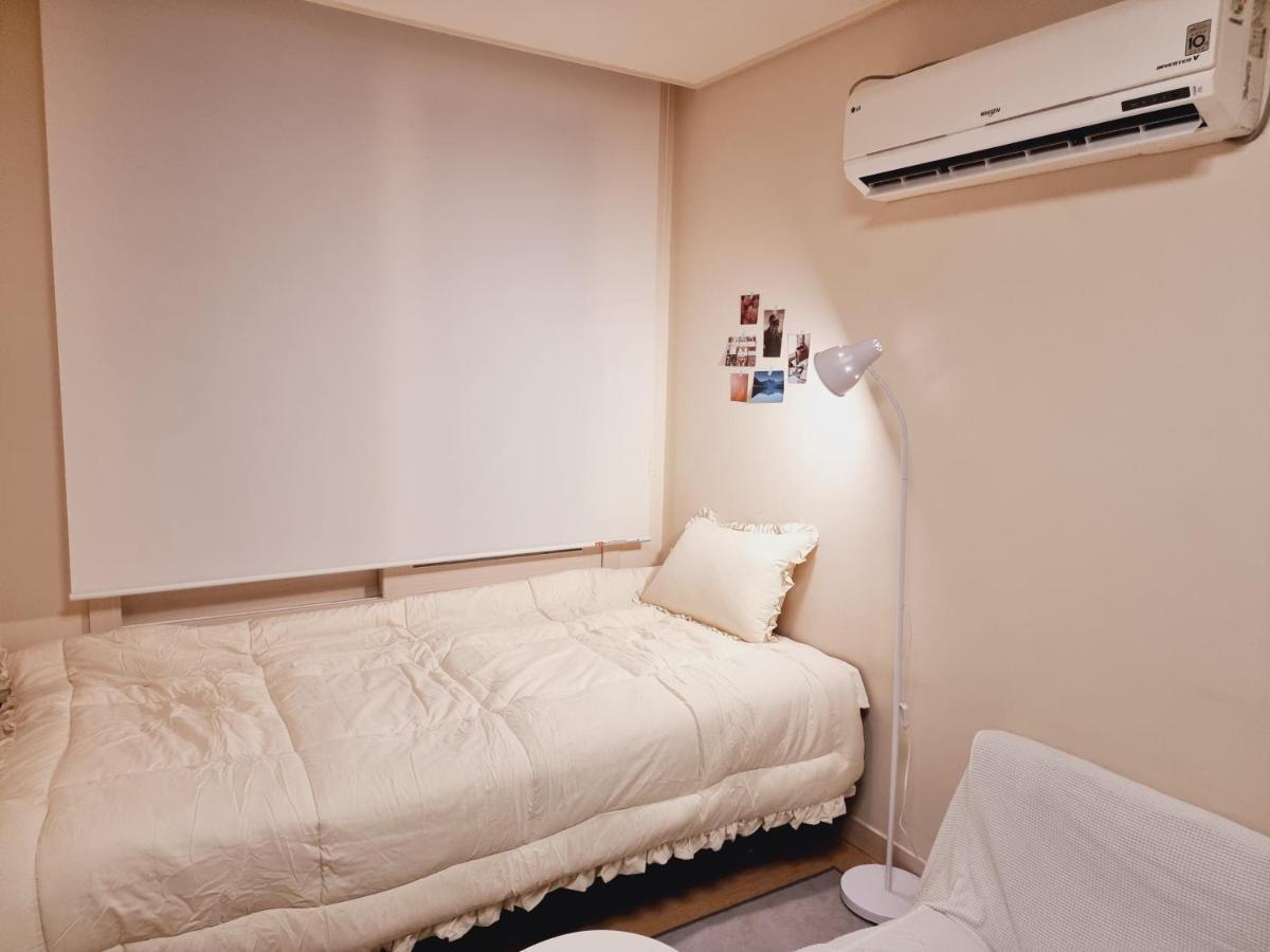 Căn hộ Gaming house for long-term stay l 장기숙박, 자가격리 숙소를 위한 시청역 3분거리 게이밍 하우스