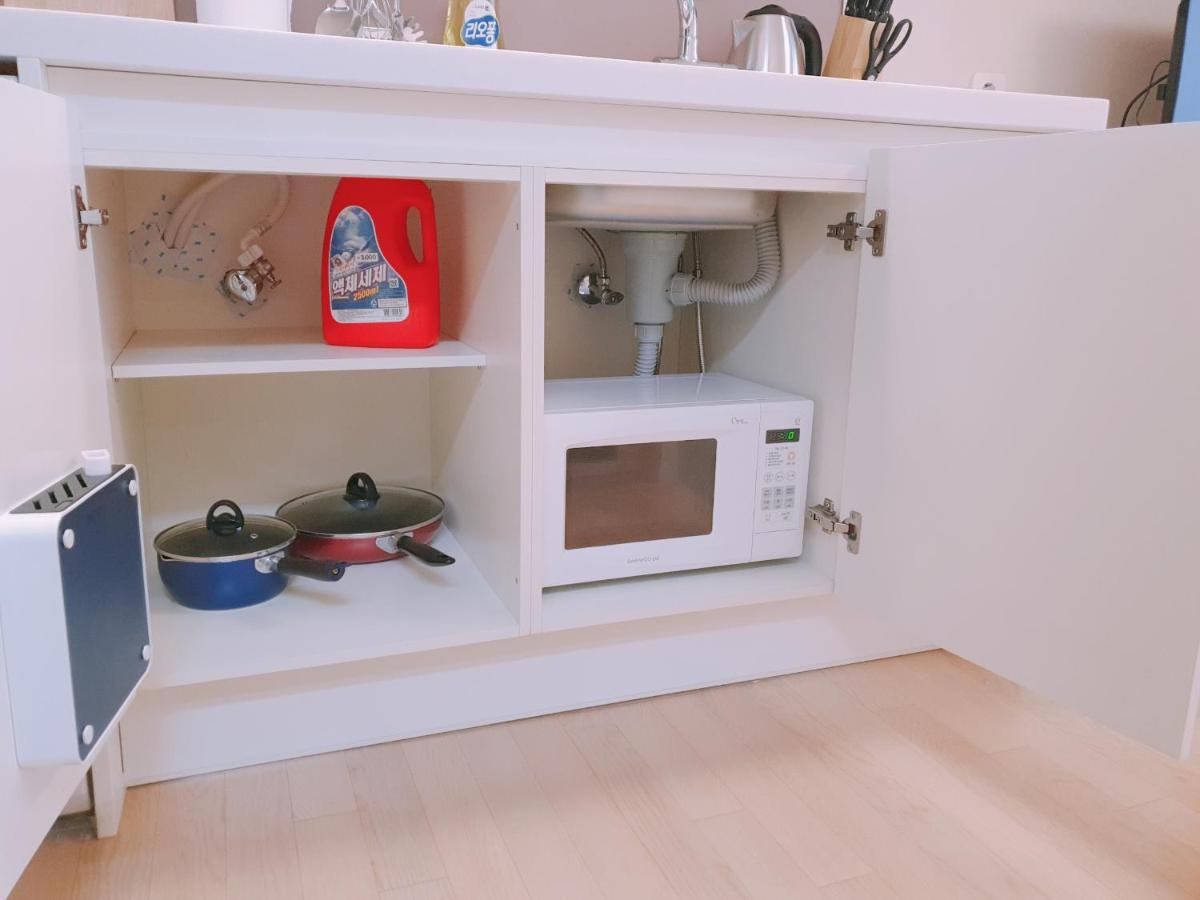 Gaming house for long-term stay l 장기숙박, 자가격리 숙소를 위한 시청역 3분거리 게이밍 하우스 Căn hộ *