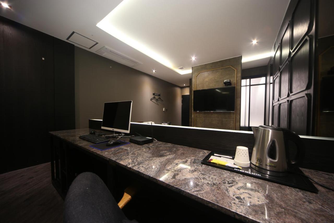 Beomil Brown Dot Hotel 2*