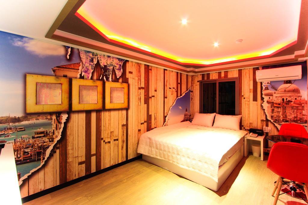 M2 Motel 2*