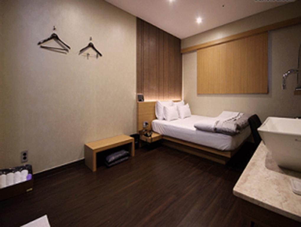 Hotel Nampo Comma Busan