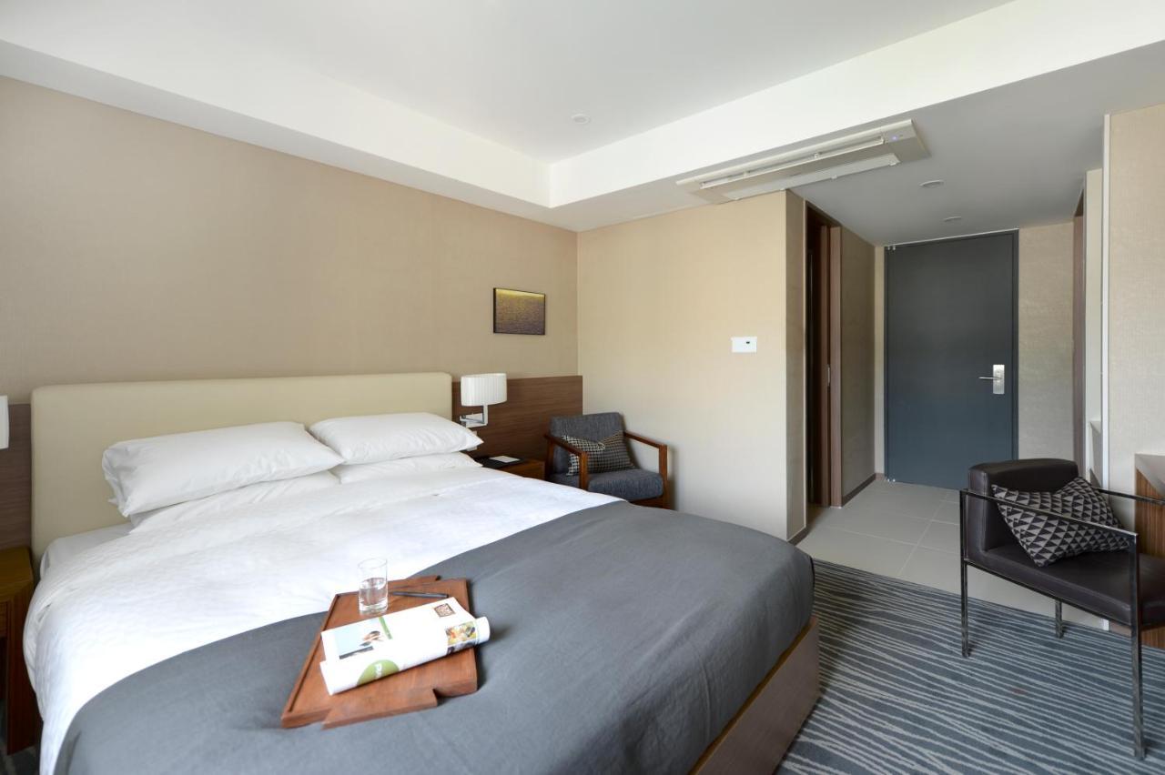 Business Hotel