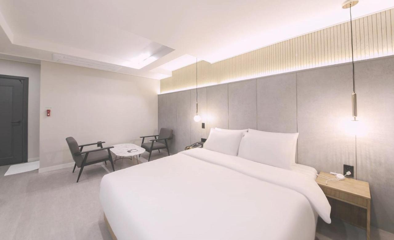 Ariel Motel 2*