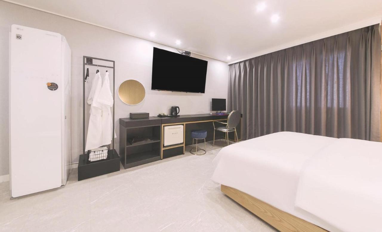 Ariel Motel 2*