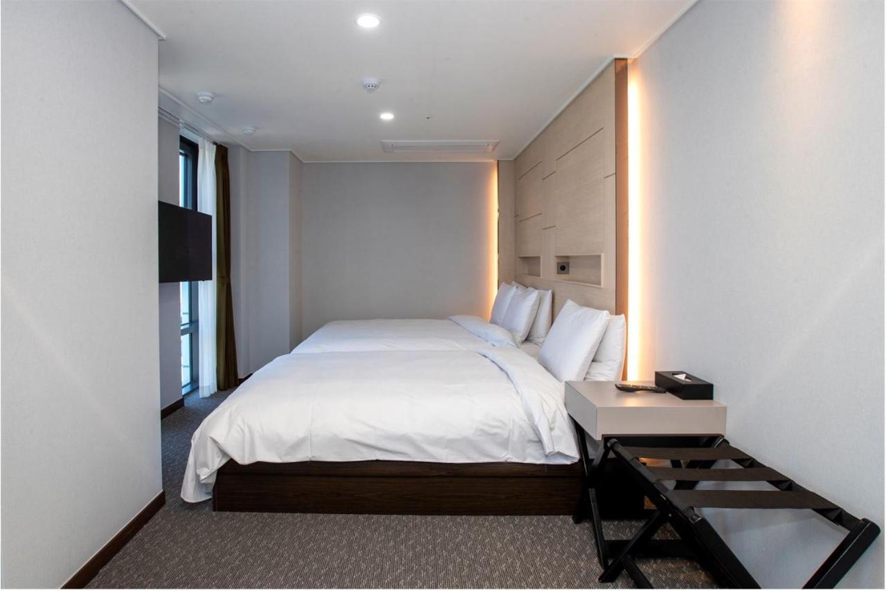 Griffinbay Busan