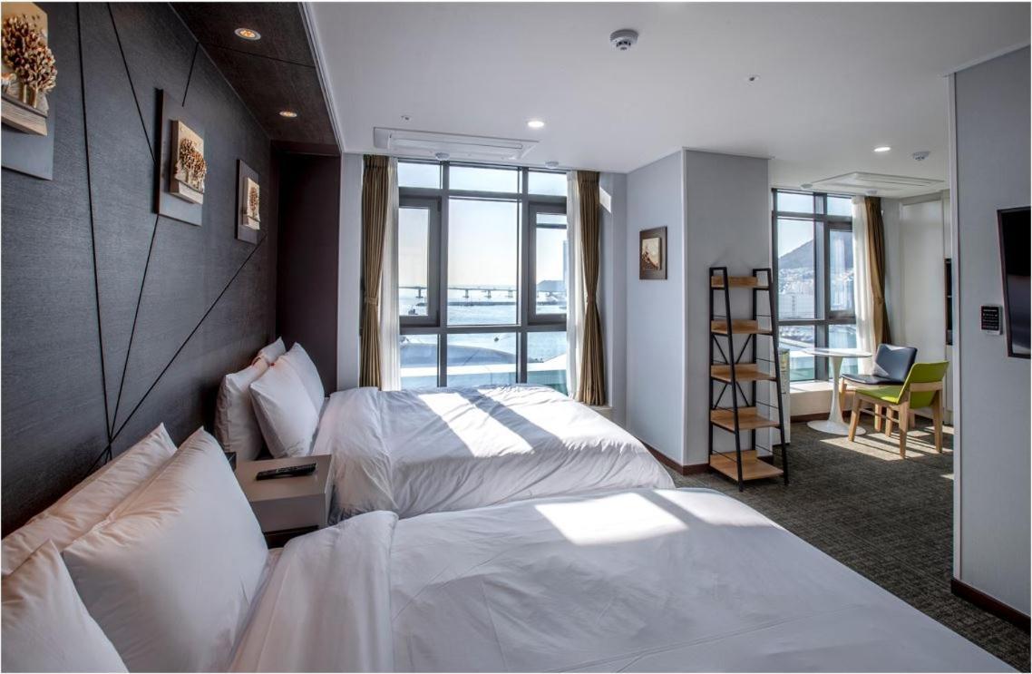 Griffinbay Busan