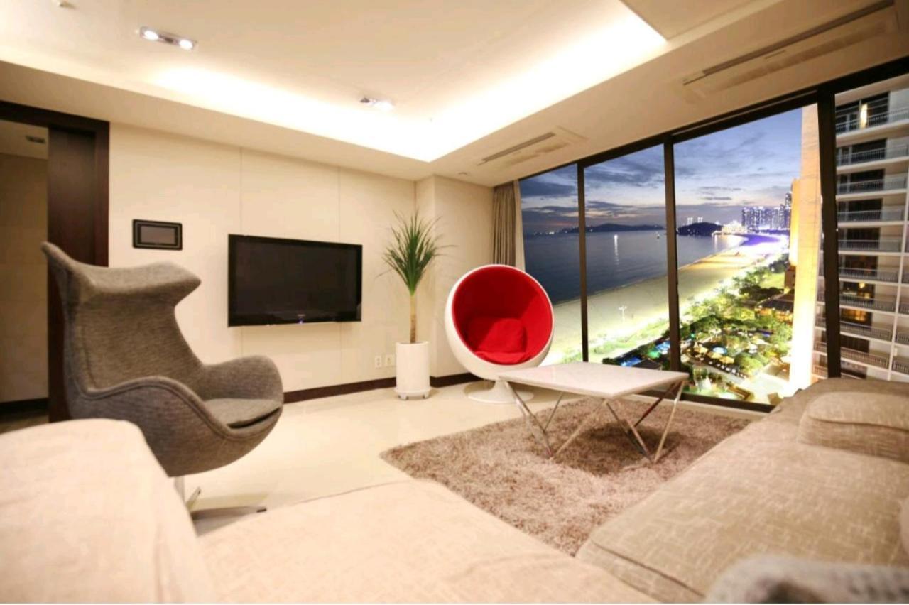 Pale De Cz Condominium