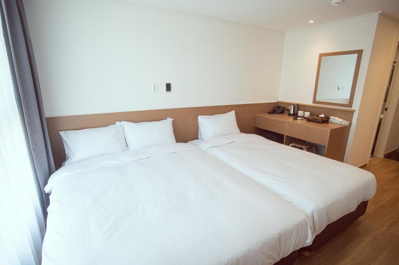 Hotel Kenny Gijang 3*
