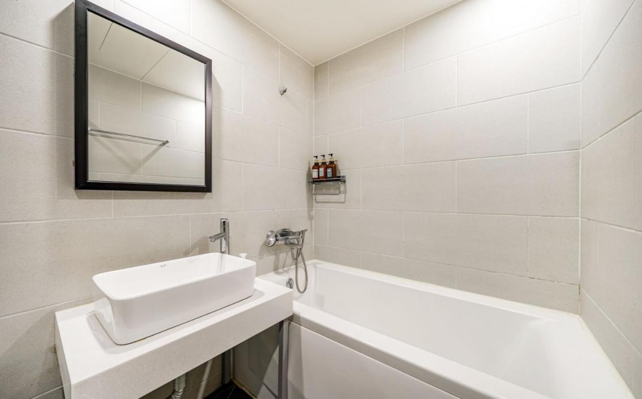 Brown Dot Daeyeon Hotel 2*