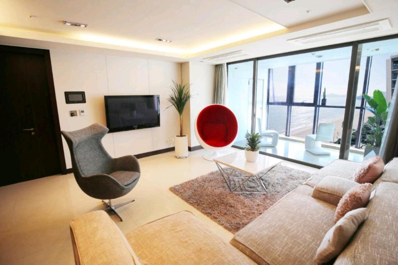 Pale De Cz Condominium Apartment