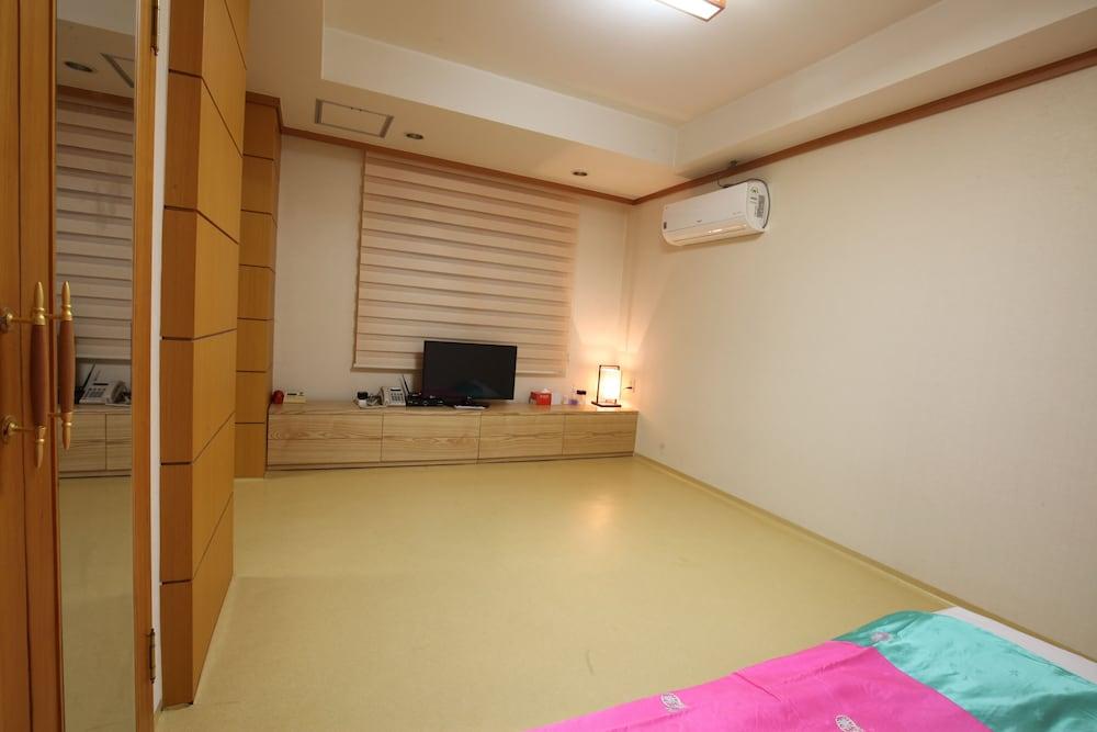 Angel 3* Busan