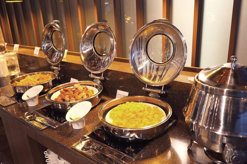 Khách sạn Aventree 3*