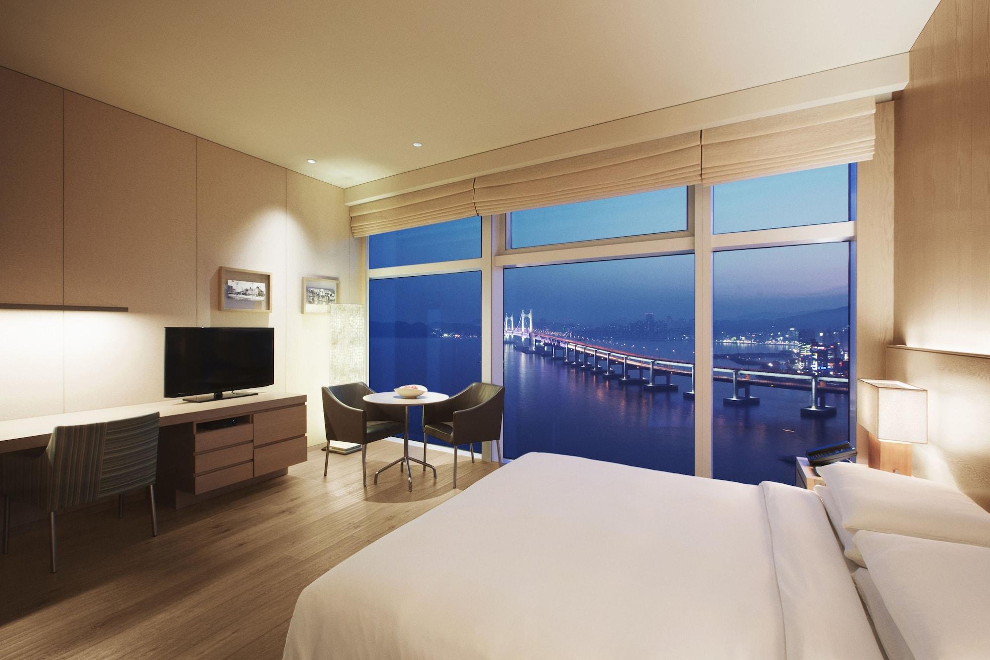 Park Hyatt Hotel 5*