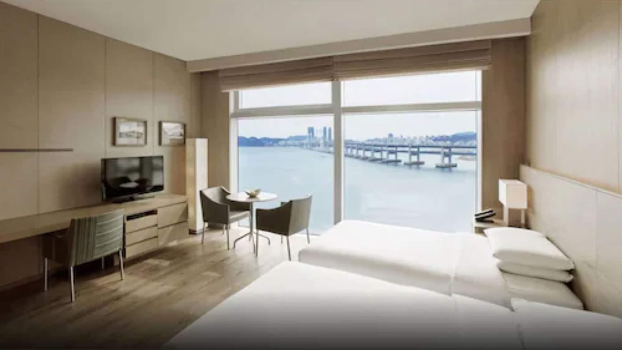 Park Hyatt Hotel 5*