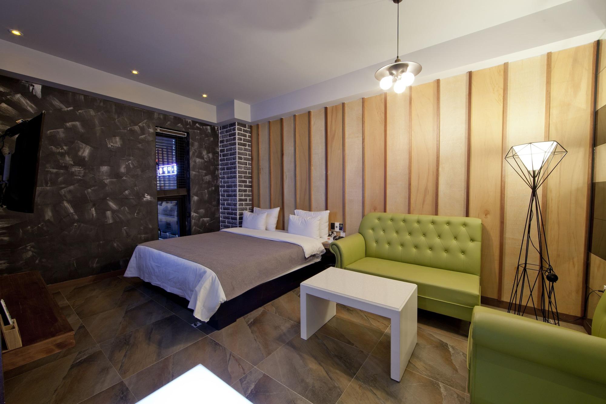 109 Hotel