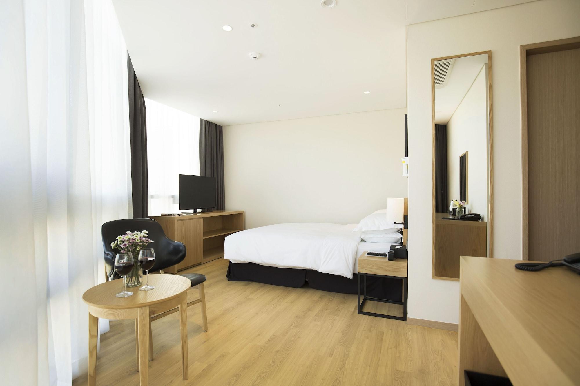 Western Haeundae 4*