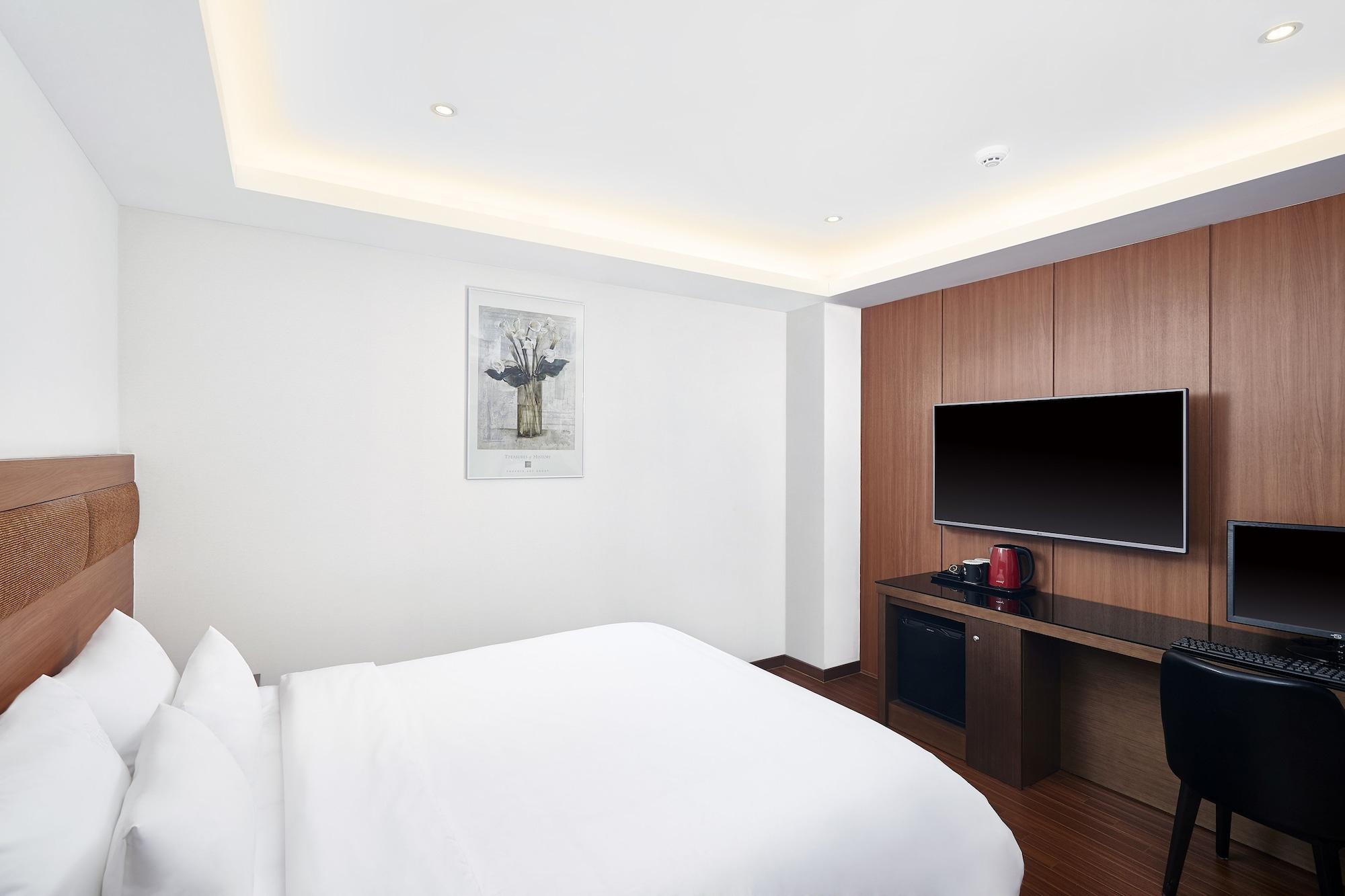 Lion Hotel 3*