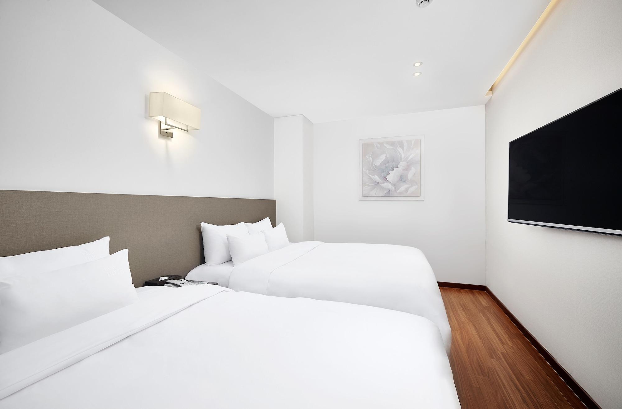 Hotel Lion 3*