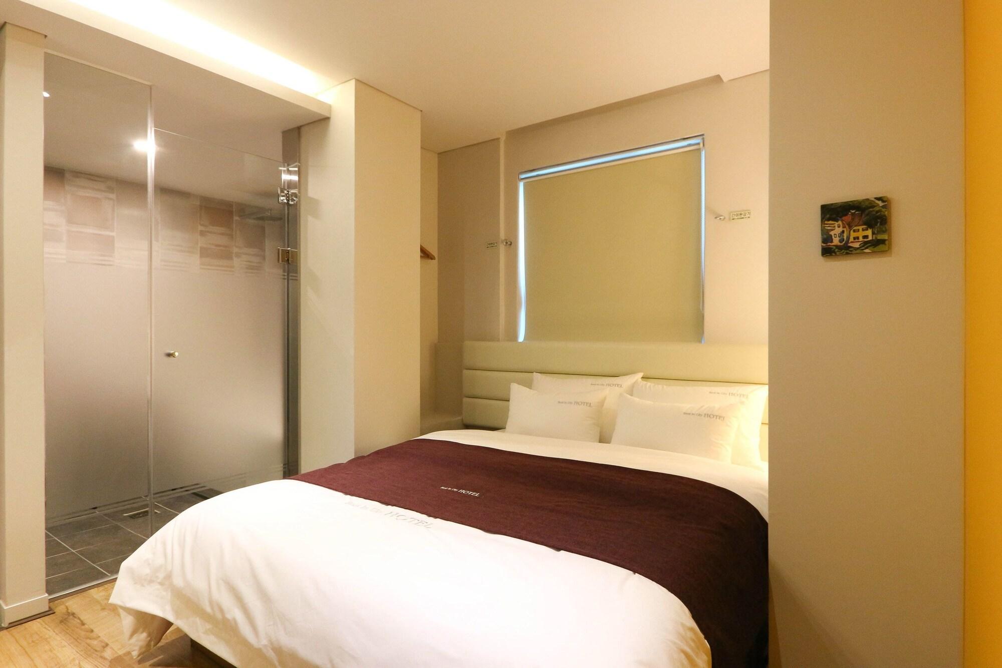 In Hotel 3*