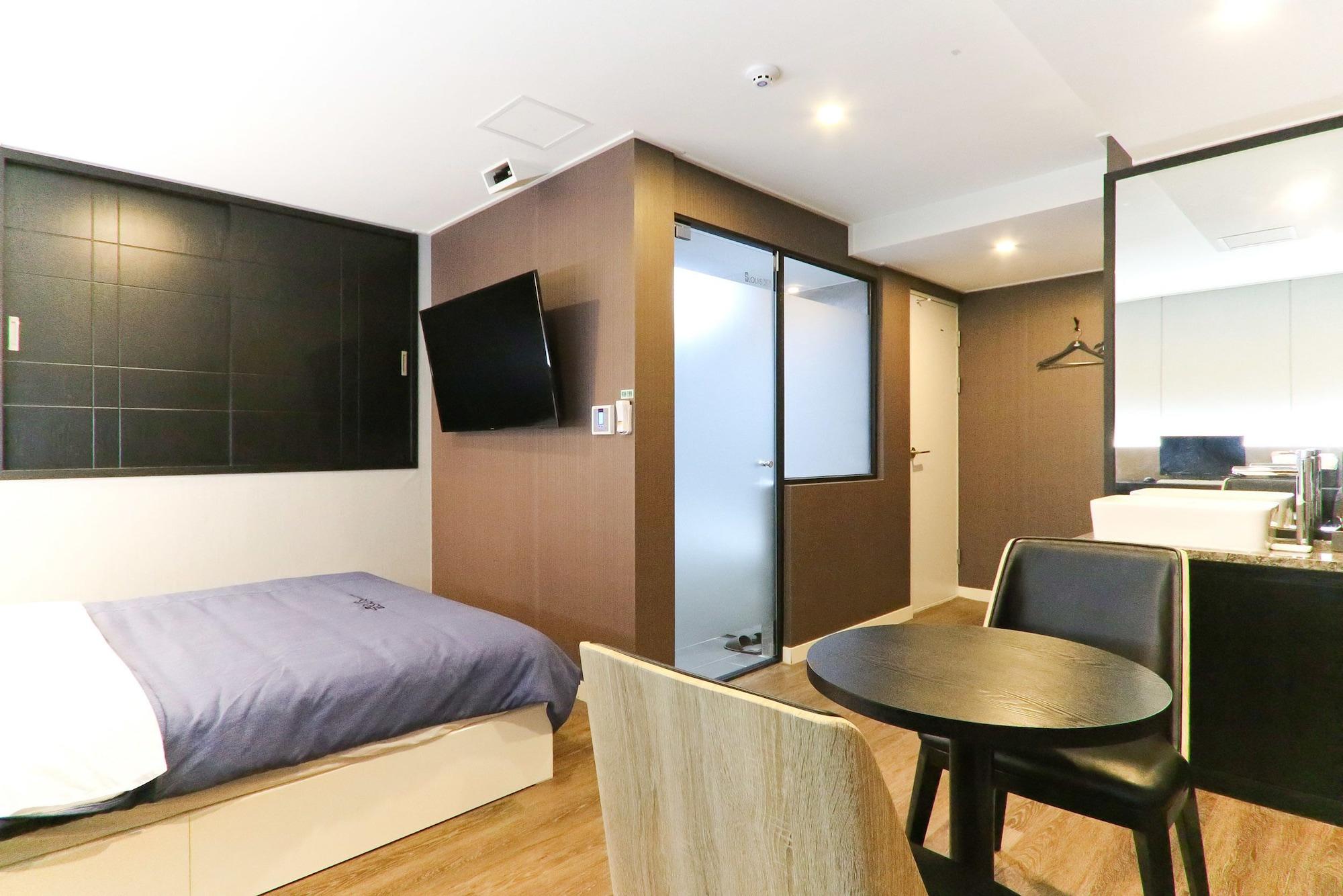 Louis Hotel 3*