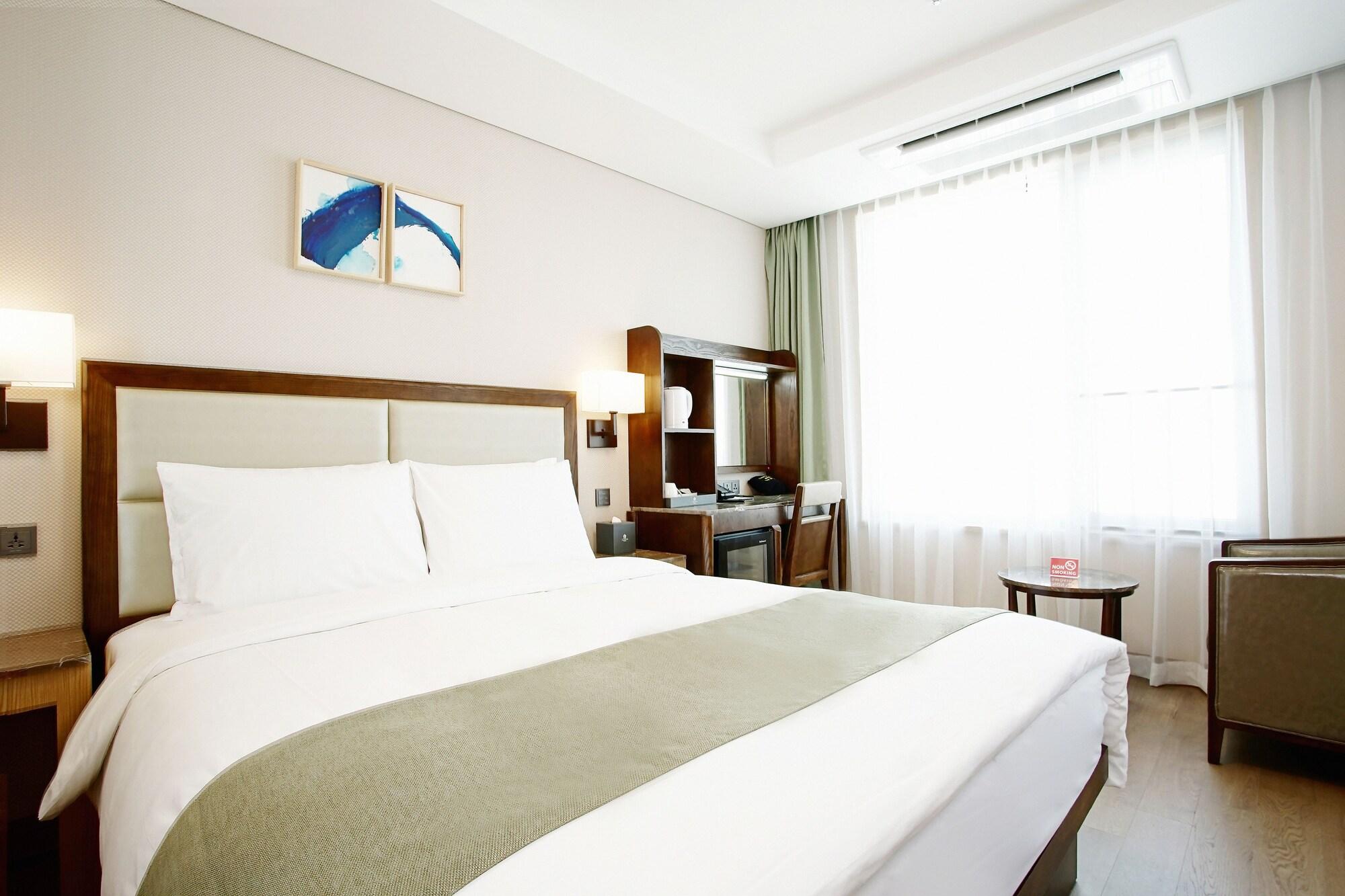 Khách sạn Stanford 3*