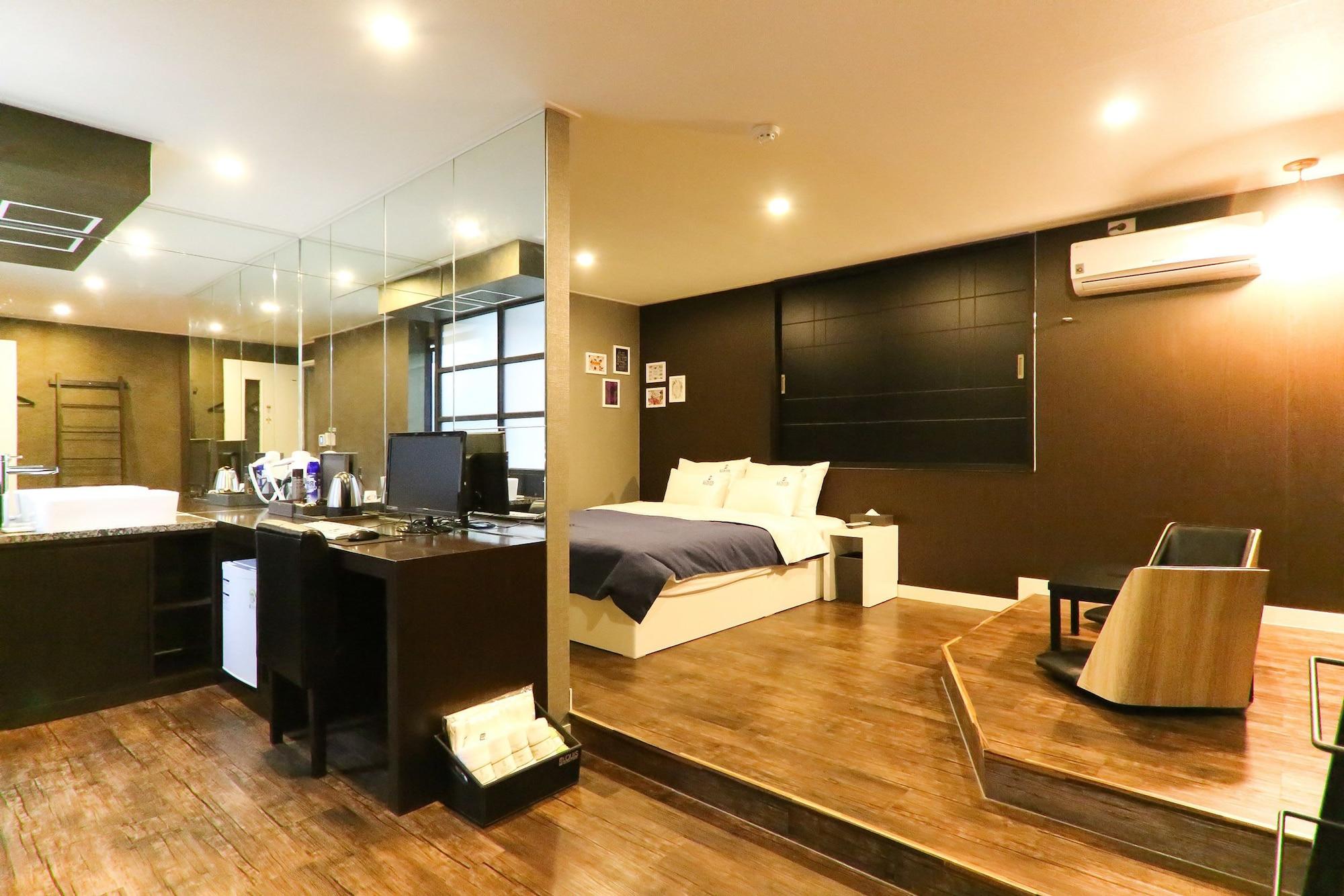 Louis Hotel Busan