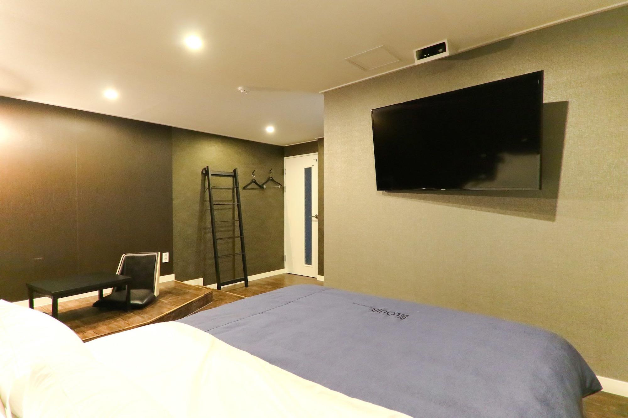 Louis 3* Busan
