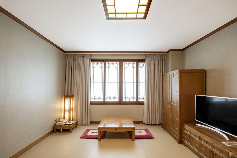 Nongshim Hotel