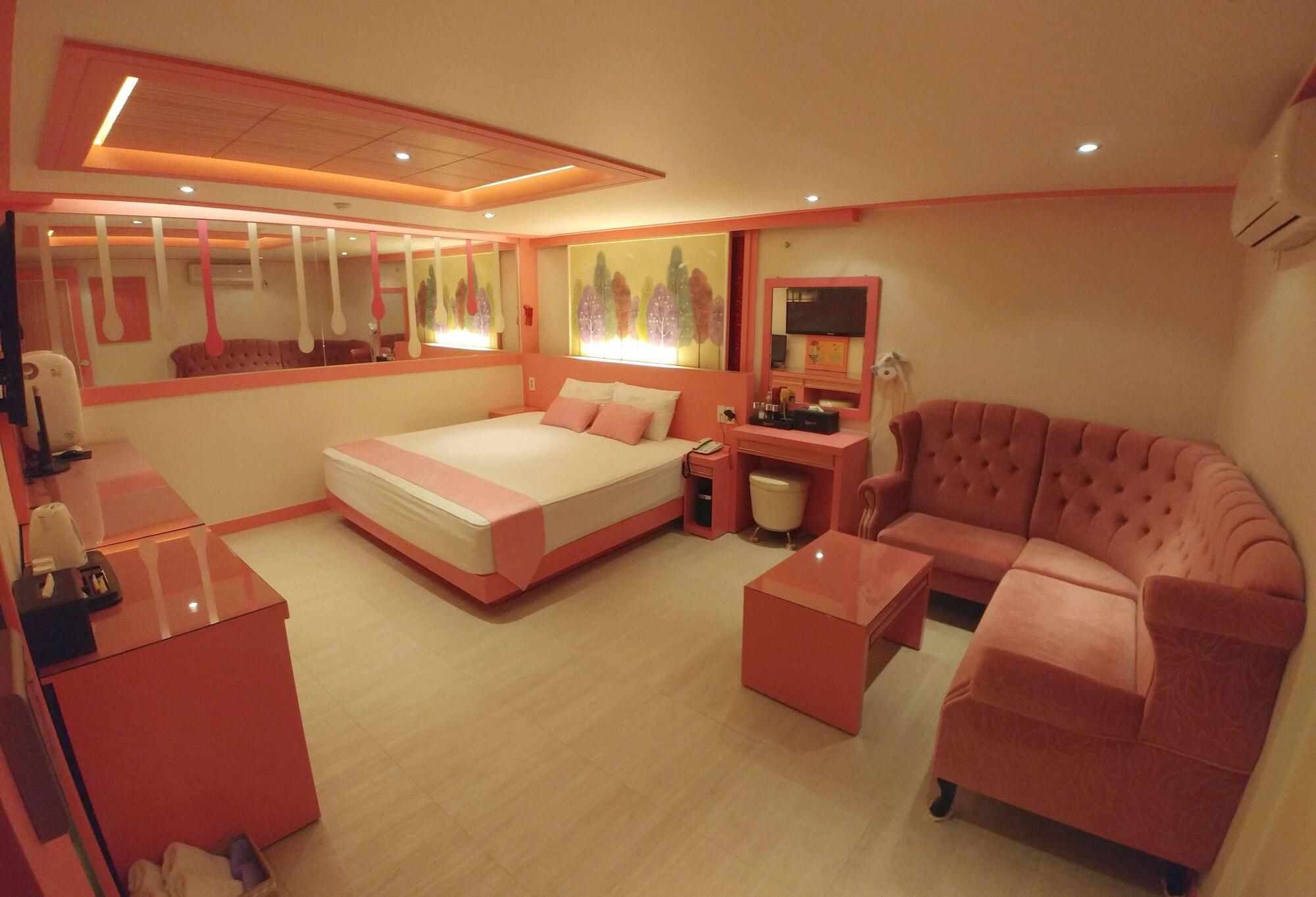 Andrest Motel