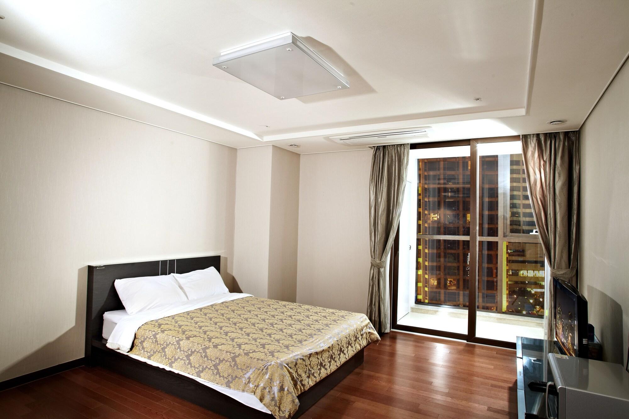 Pale De Cz Hotel 3*