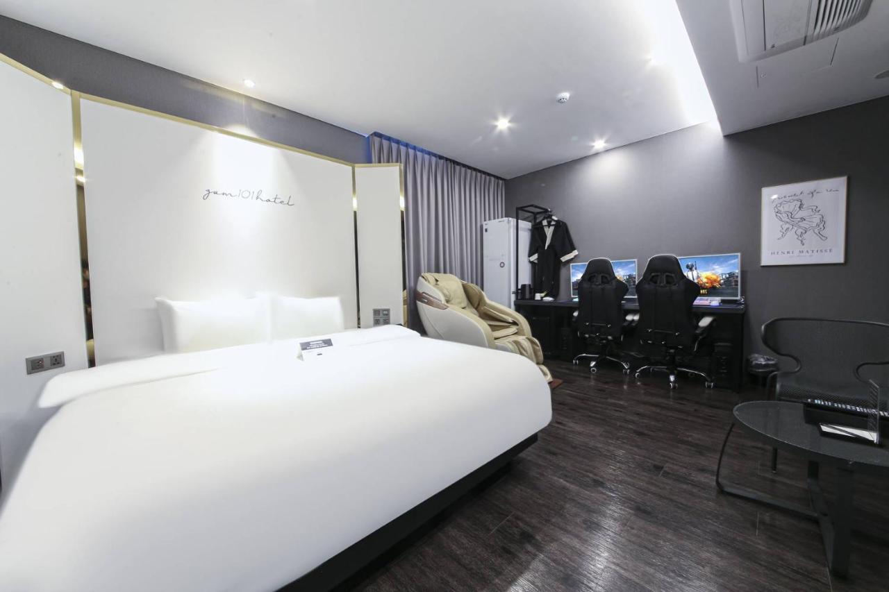 Hotel Zam 101 2*