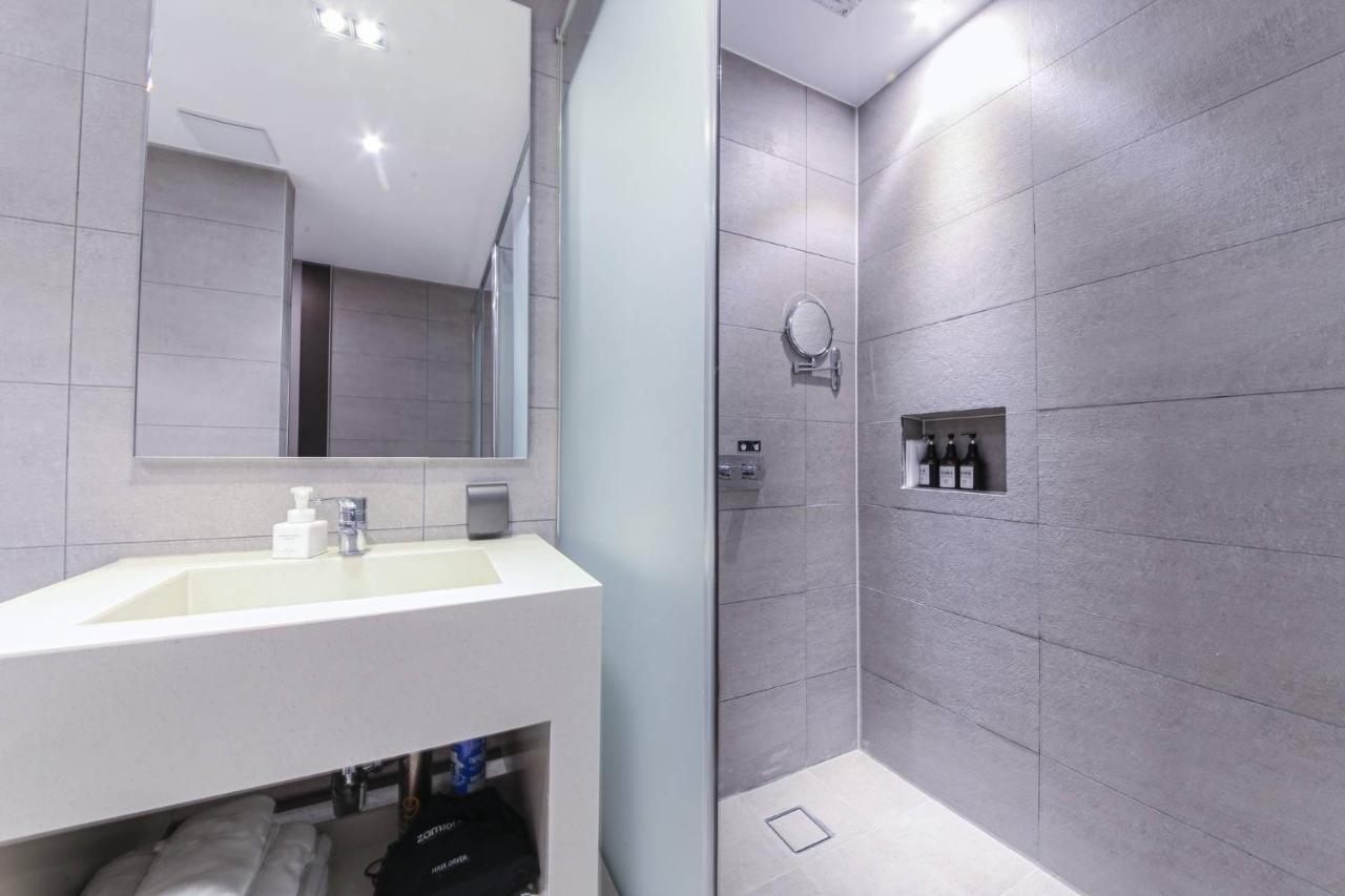 Zam 101 Hotel 2*