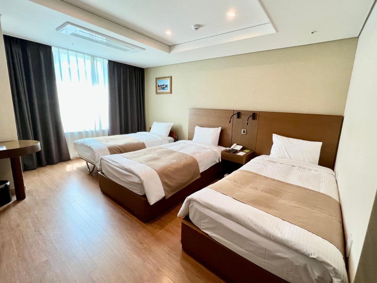 Khách sạn Crown Harbor Busan