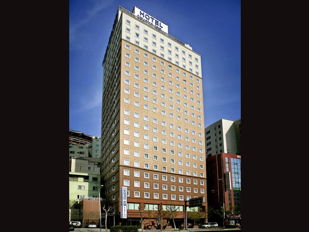 Hotel Toyoko Jungang Station 3*