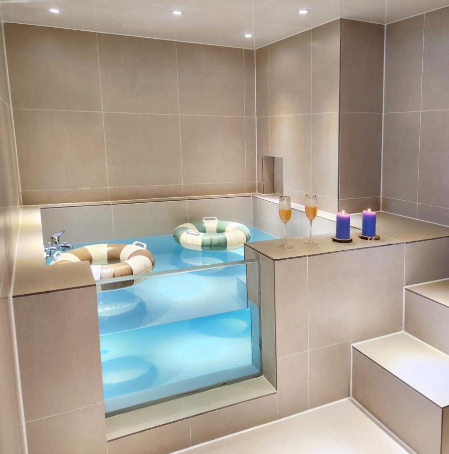 Apartment J Pent House *