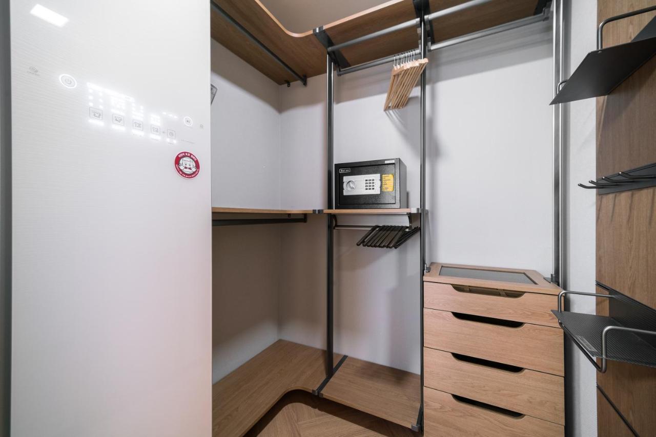 Le Collective Station Apartment
