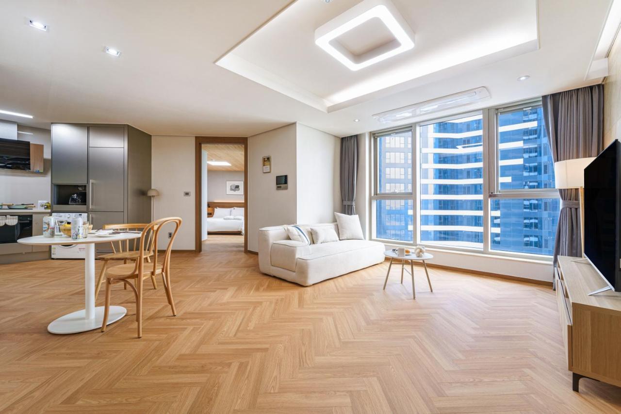 Le Collective Station Apartment
