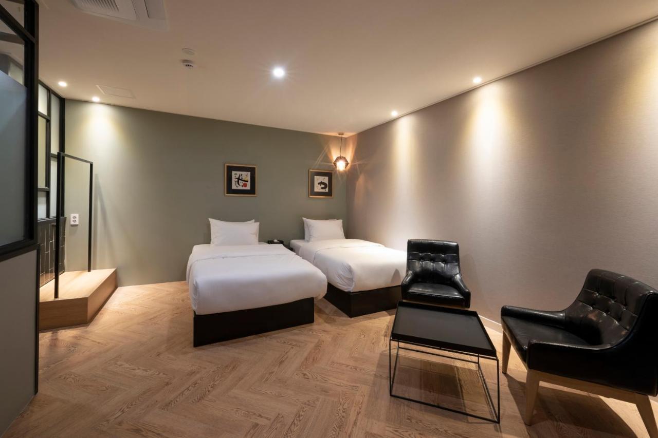 No. 25 Signature Daecheong Hotel