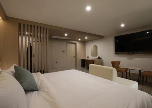 H Avenue Hwamyeong Motel *