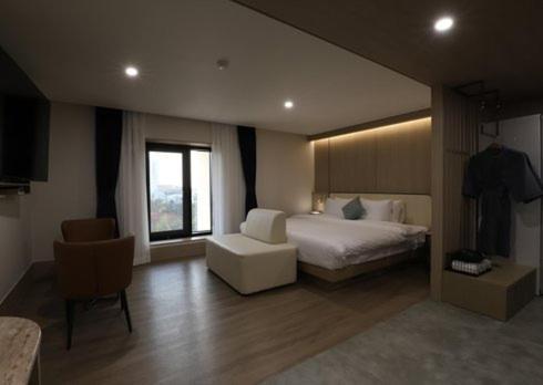 H Avenue Hwamyeong Busan