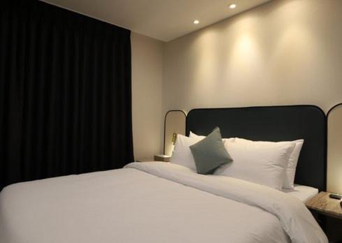 H Avenue Hwamyeong Motel