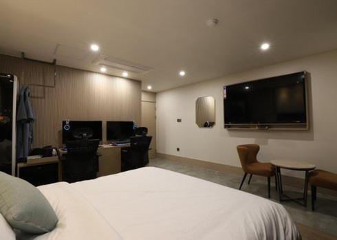 Motel H Avenue Hwamyeong Busan