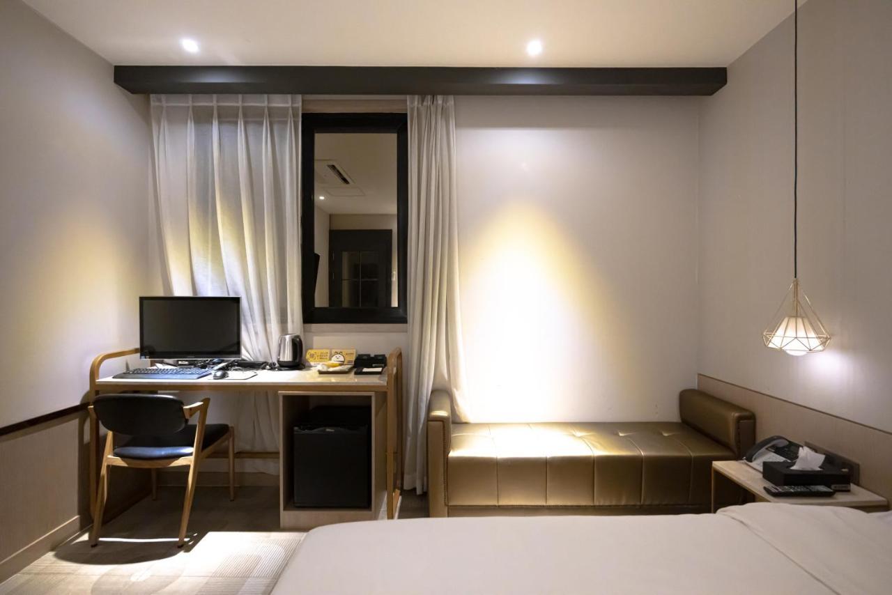 Hotel Hound Seomyeon-beomcheon 3*