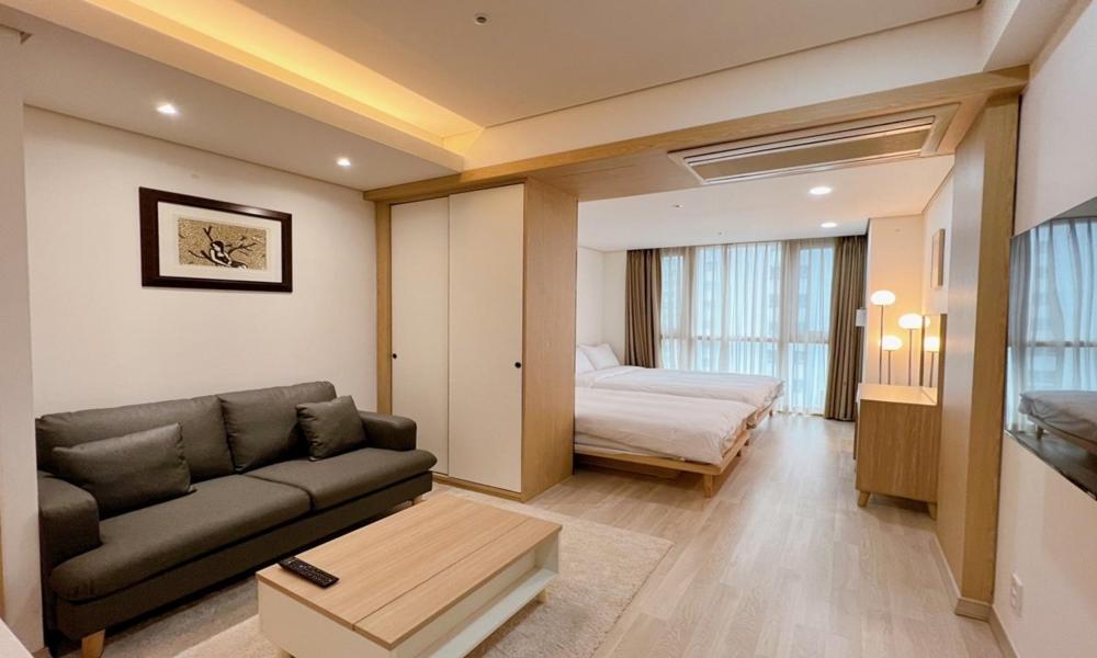 Centurn Victoria Busan